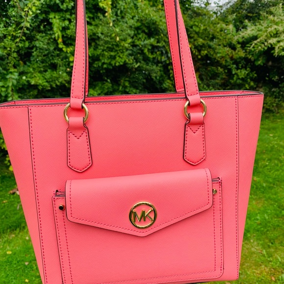NWT MICHAEL KORS SHOULDER BAG! - Picture 9 of 9